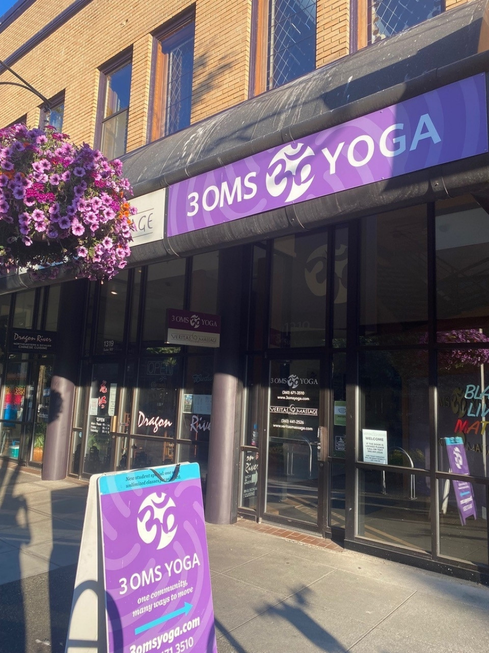 3 OMS YOGA 2