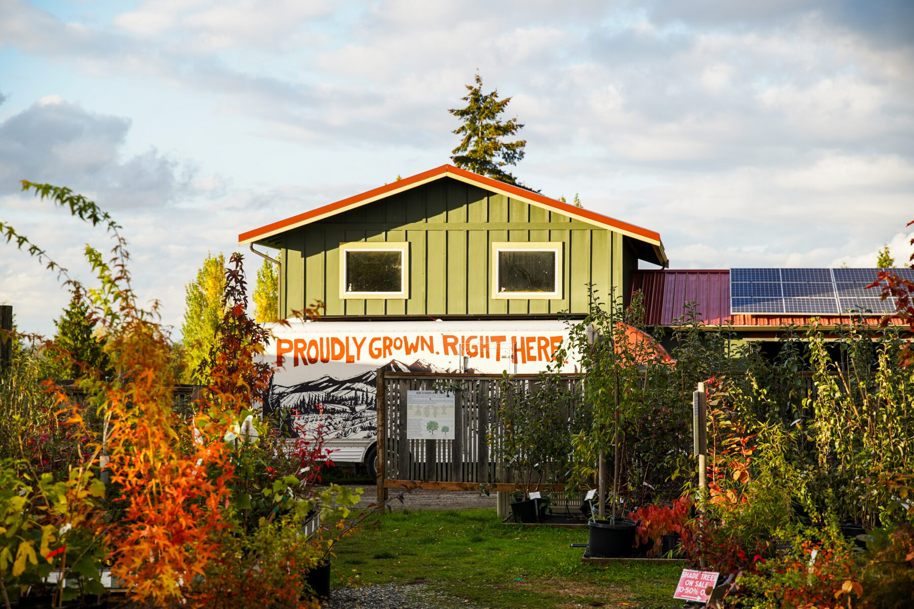CLOUDMOUNTAIN-19 mobile market truck outside cloud mountain